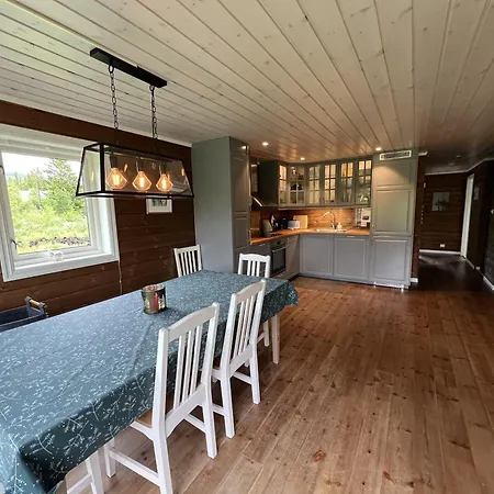 New Cozy Cabin By Ski Trails & Nature Paths! *