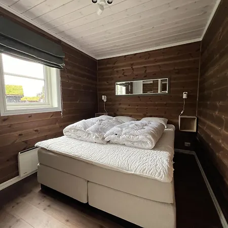 New Cozy Cabin By Ski Trails & Nature Paths!